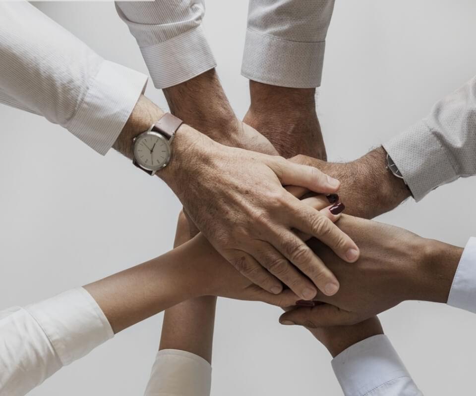 Passionate and sincere, giving our all, innovating and surpassing, achieving win-win results.